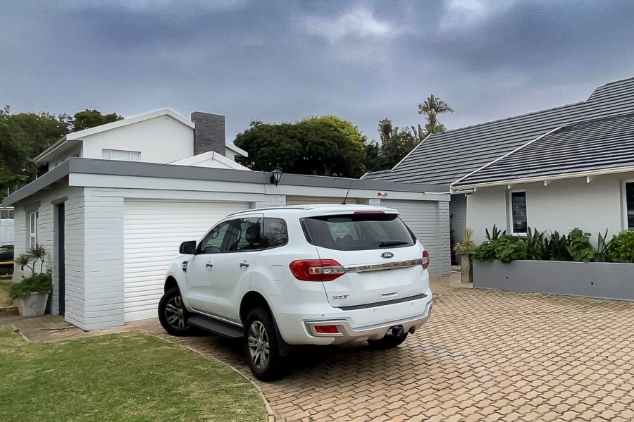 4 Bedroom Property for Sale in Walmer Eastern Cape